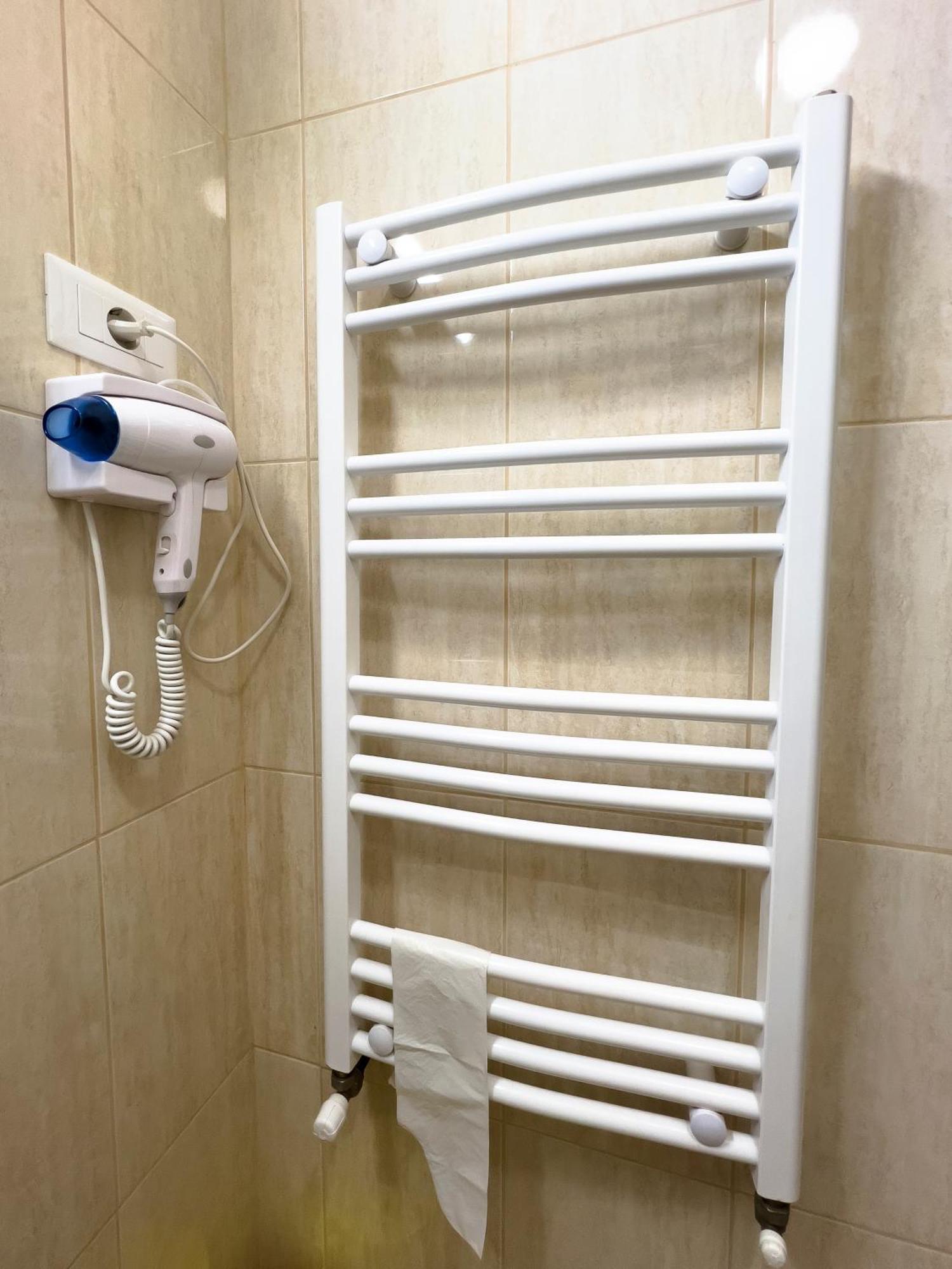 Pensiunea Karina Caciulata Ngoại thất bức ảnh